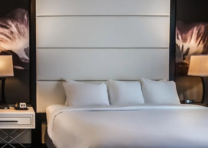 Tryp By Wyndham Savannah